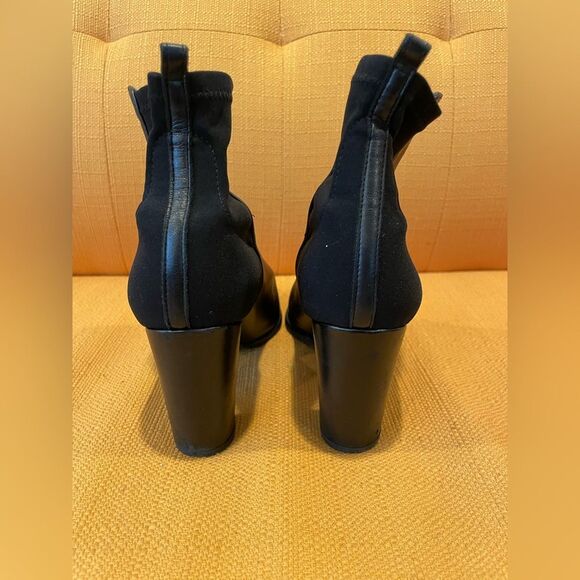 Stuart Weitzman Womens Black Leather Stretch Ankle Notch Heel Boots Sz 8.5 Eu 39 - Picture 3 of 9